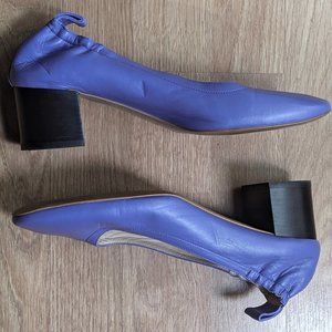 Everlane Perriwinkle Day Heel, in size 6.5